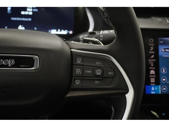 Nuevos JEEP GRAND CHEROKEE L à Estados chez autogozo