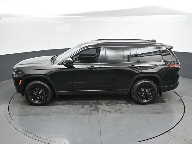 Nuevos JEEP GRAND CHEROKEE L à Estados chez autogozo