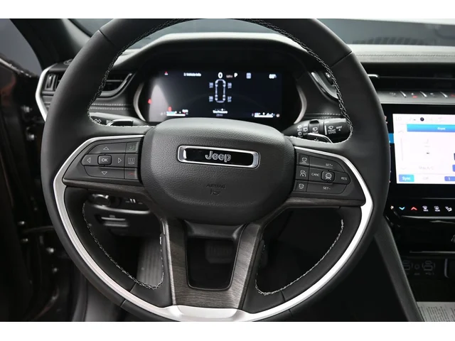 Nuevos JEEP GRAND CHEROKEE L à Estados chez autogozo