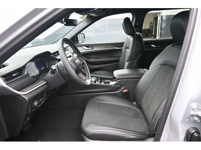 Nuevos JEEP GRAND CHEROKEE L à Estados chez autogozo