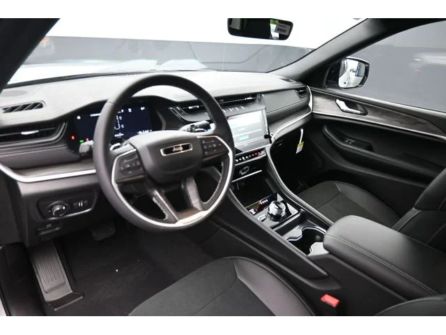 Nuevos JEEP GRAND CHEROKEE L à Estados chez autogozo