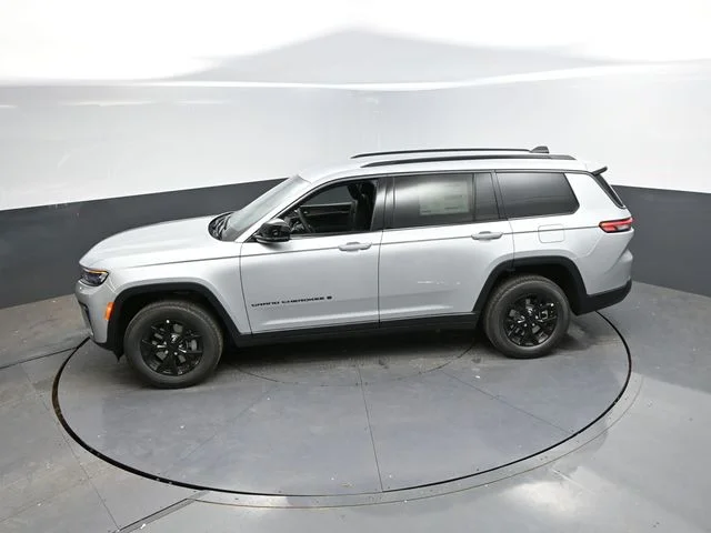 Nuevos JEEP GRAND CHEROKEE L à Estados chez autogozo