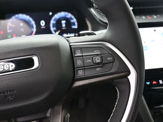 Nuevos JEEP GRAND CHEROKEE L à Estados chez autogozo