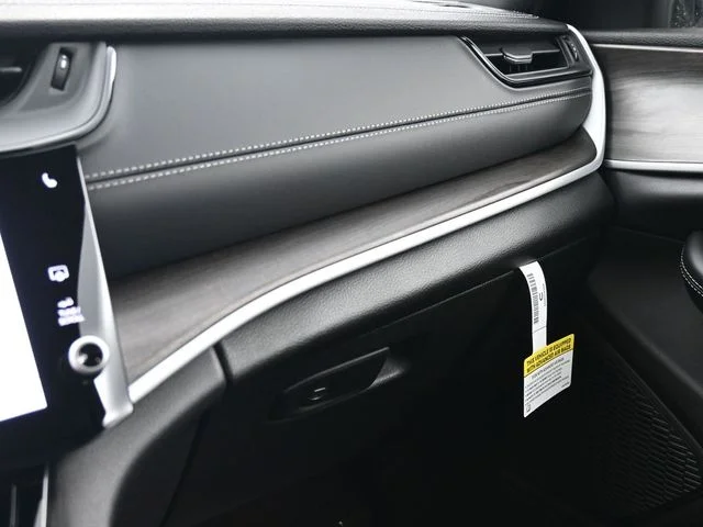 Nuevos JEEP GRAND CHEROKEE L à Estados chez autogozo