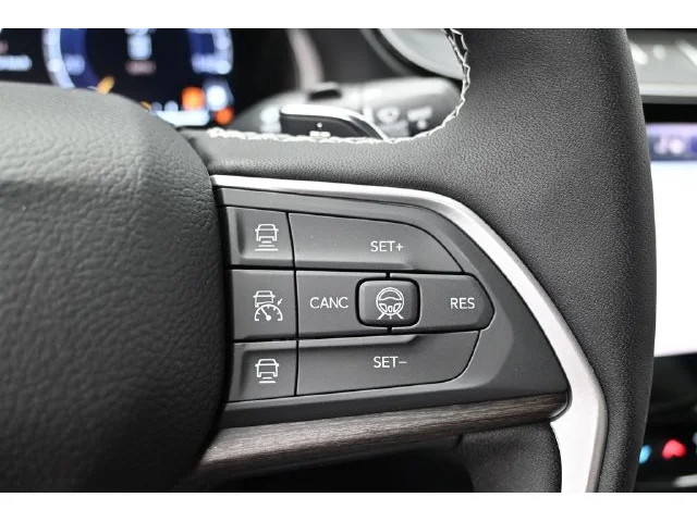 Nuevos JEEP GRAND CHEROKEE L à Estados chez autogozo
