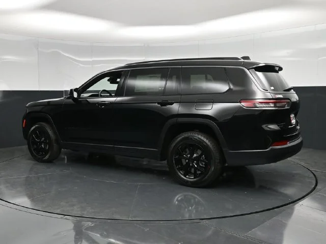 Nuevos JEEP GRAND CHEROKEE L à Estados chez autogozo