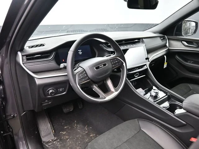 Nuevos JEEP GRAND CHEROKEE L à Estados chez autogozo