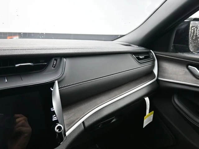 Nuevos JEEP GRAND CHEROKEE L à Estados chez autogozo