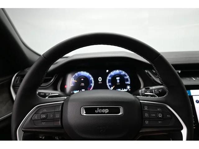 Nuevos JEEP GRAND CHEROKEE L à Estados chez autogozo
