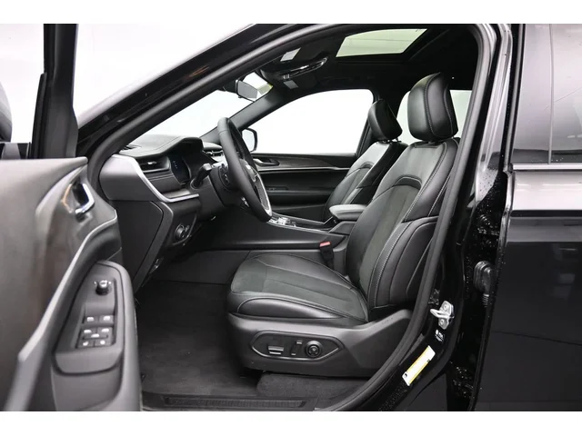Nuevos JEEP GRAND CHEROKEE L à Estados chez autogozo