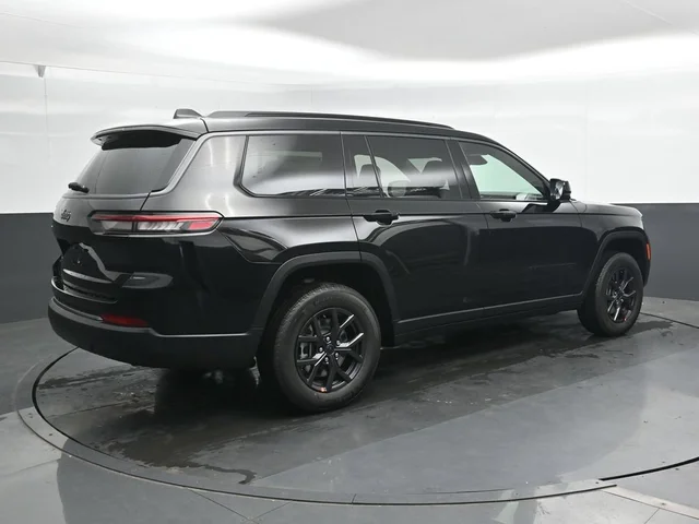 Nuevos JEEP GRAND CHEROKEE L à Estados chez autogozo
