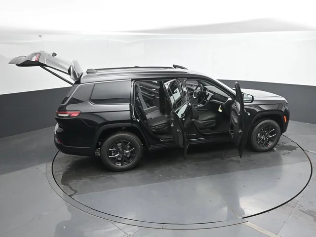 Nuevos JEEP GRAND CHEROKEE L à Estados chez autogozo