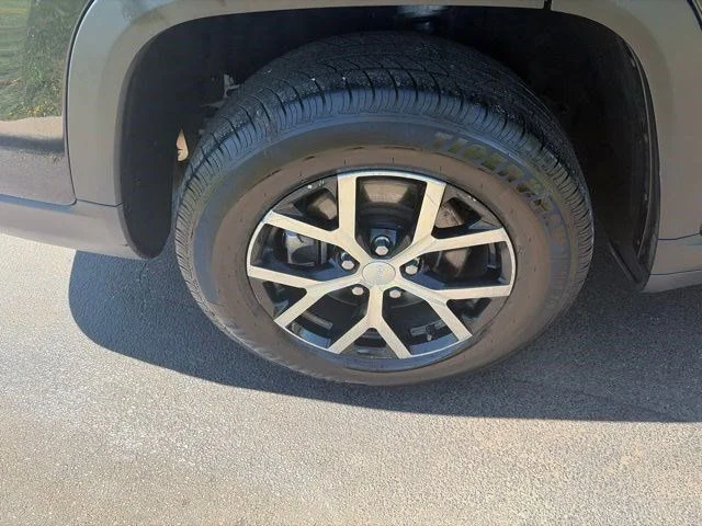 SEMINUEVOS JEEP Grand Cherokee L a Estados en autogozo