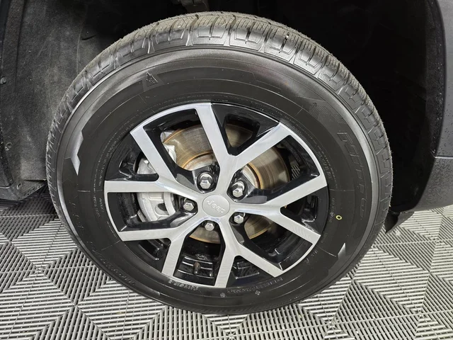 SEMINUEVOS JEEP Grand Cherokee L a Estados en autogozo