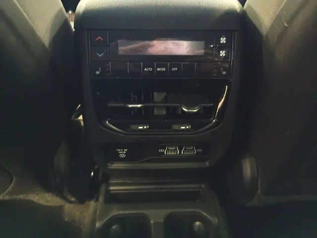 SEMINUEVOS JEEP Grand Cherokee L a Estados en autogozo