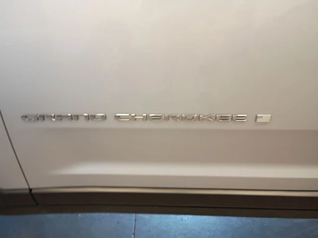 SEMINUEVOS JEEP Grand Cherokee L a Estados en autogozo