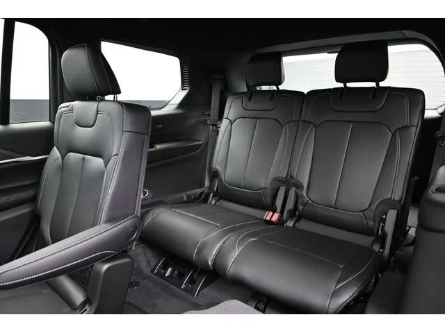 Nuevos JEEP GRAND CHEROKEE L à Estados chez autogozo