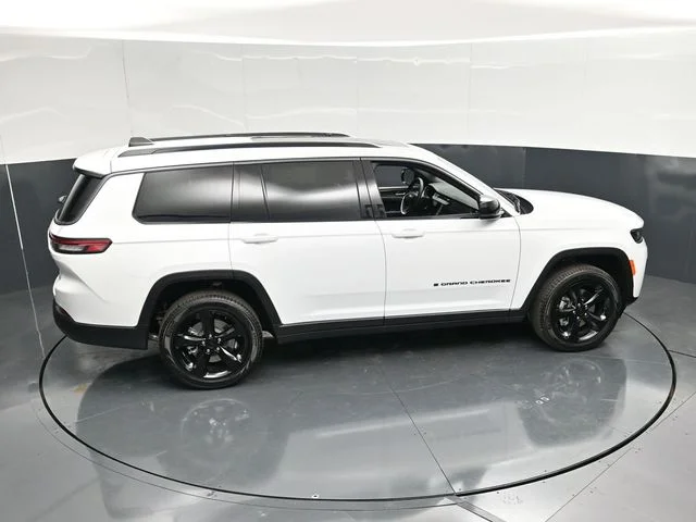 Nuevos JEEP GRAND CHEROKEE L à Estados chez autogozo