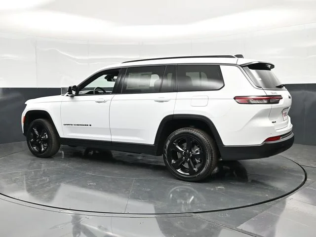 Nuevos JEEP GRAND CHEROKEE L à Estados chez autogozo