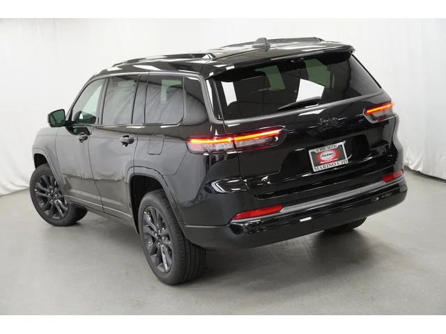 Nuevos JEEP GRAND CHEROKEE L à Estados chez autogozo