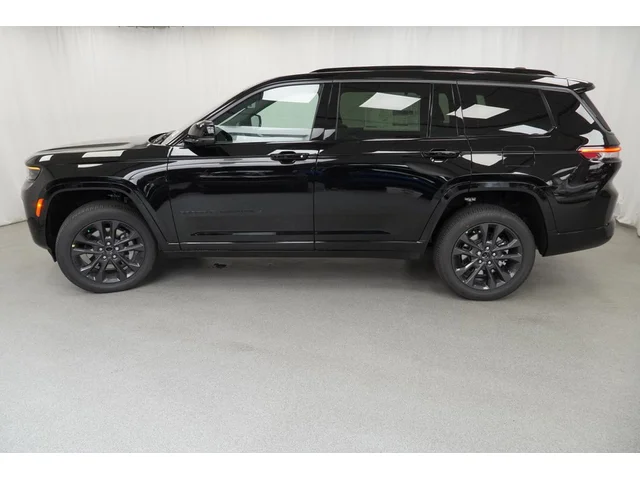 Nuevos JEEP GRAND CHEROKEE L à Estados chez autogozo