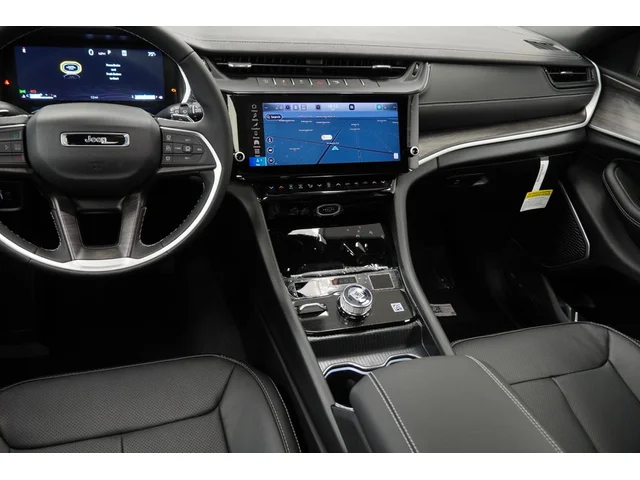 Nuevos JEEP GRAND CHEROKEE L à Estados chez autogozo