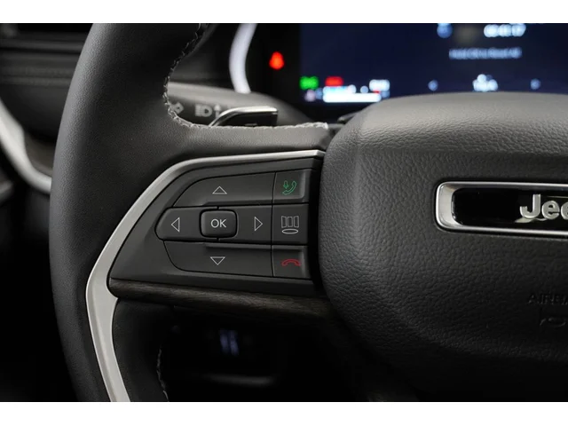 Nuevos JEEP GRAND CHEROKEE L à Estados chez autogozo