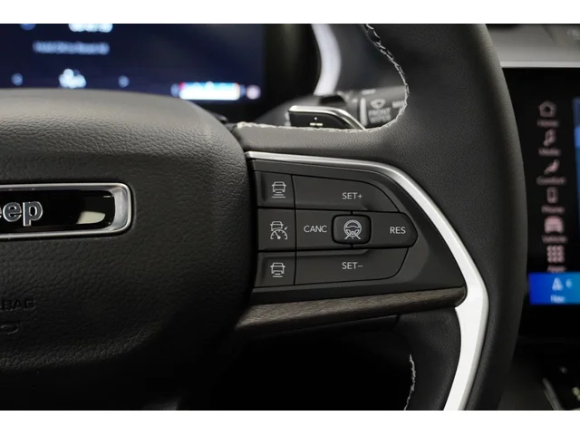 Nuevos JEEP GRAND CHEROKEE L à Estados chez autogozo