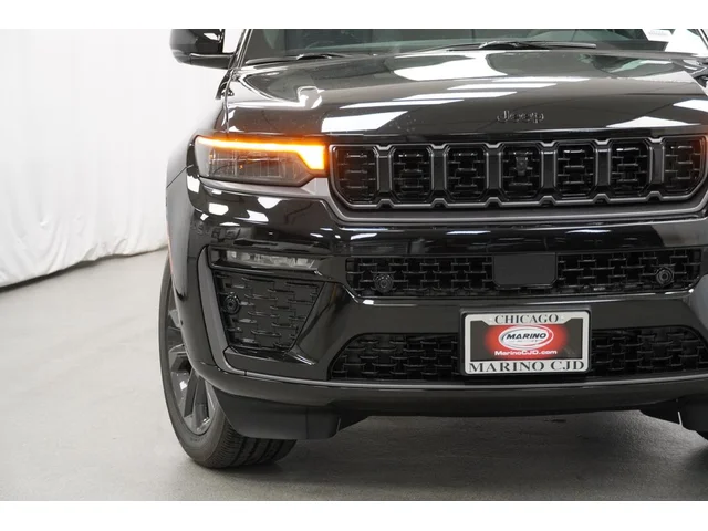 Nuevos JEEP GRAND CHEROKEE L à Estados chez autogozo