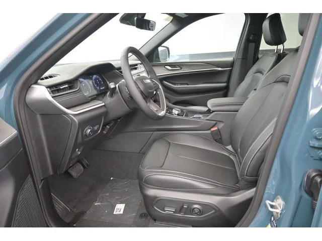 Nuevos JEEP GRAND CHEROKEE L à Estados chez autogozo