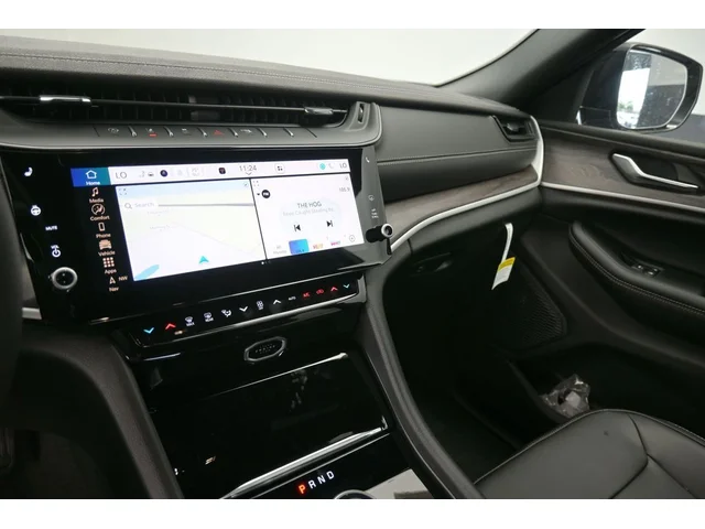 Nuevos JEEP GRAND CHEROKEE L à Estados chez autogozo