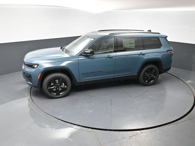 Nuevos JEEP GRAND CHEROKEE L à Estados chez autogozo