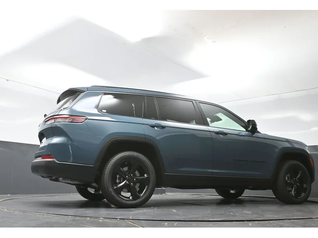 Nuevos JEEP GRAND CHEROKEE L à Estados chez autogozo