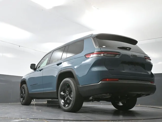 Nuevos JEEP GRAND CHEROKEE L à Estados chez autogozo