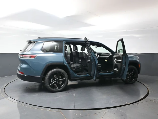 Nuevos JEEP GRAND CHEROKEE L à Estados chez autogozo