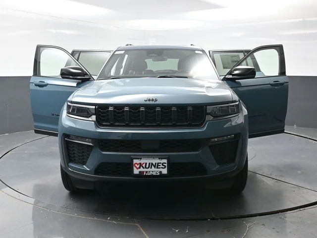 Nuevos JEEP GRAND CHEROKEE L à Estados chez autogozo