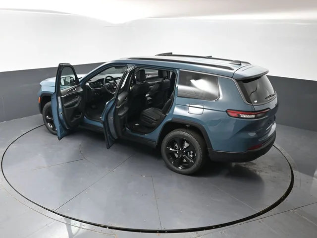 Nuevos JEEP GRAND CHEROKEE L à Estados chez autogozo
