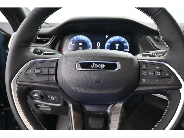 Nuevos JEEP GRAND CHEROKEE L à Estados chez autogozo