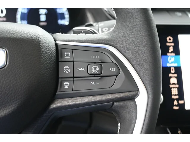 Nuevos JEEP GRAND CHEROKEE L à Estados chez autogozo