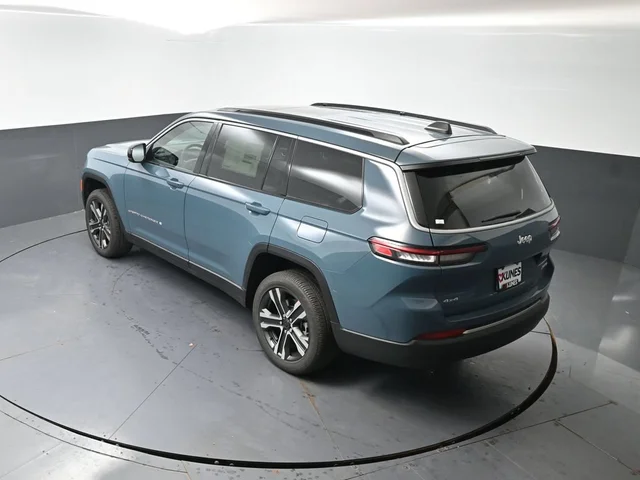 Nuevos JEEP GRAND CHEROKEE L à Estados chez autogozo
