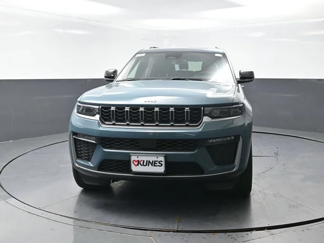 Nuevos JEEP GRAND CHEROKEE L à Estados chez autogozo