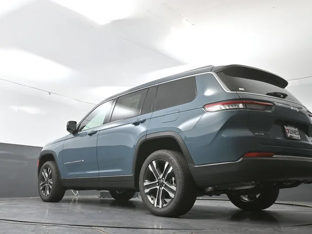Nuevos JEEP GRAND CHEROKEE L à Estados chez autogozo