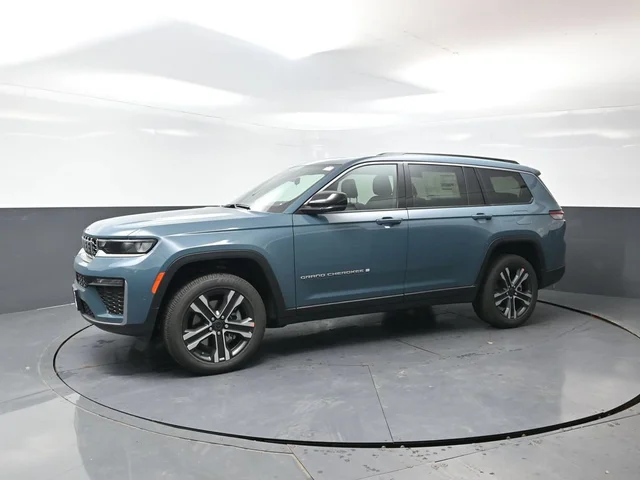 Nuevos JEEP GRAND CHEROKEE L à Estados chez autogozo