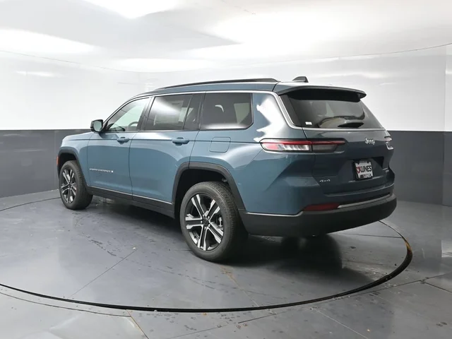 Nuevos JEEP GRAND CHEROKEE L à Estados chez autogozo