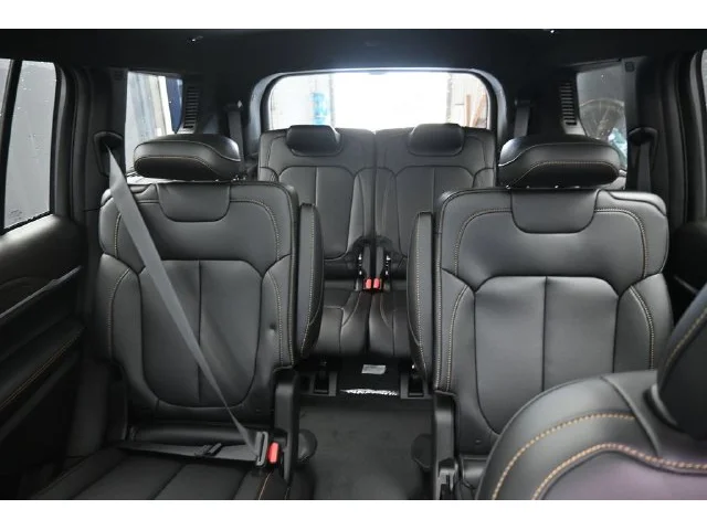 Nuevos JEEP GRAND CHEROKEE L à Estados chez autogozo