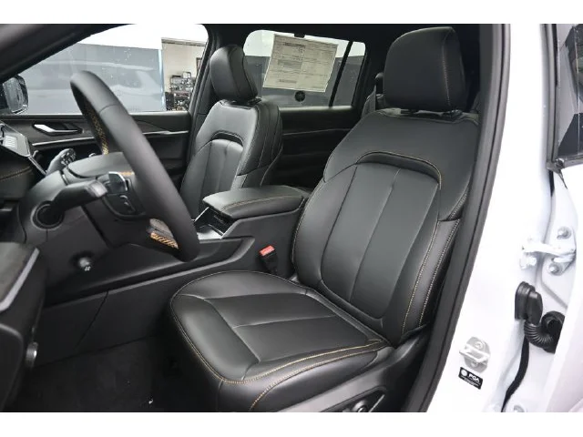 Nuevos JEEP GRAND CHEROKEE L à Estados chez autogozo