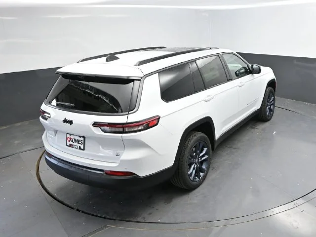 Nuevos JEEP GRAND CHEROKEE L à Estados chez autogozo