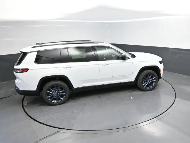 Nuevos JEEP GRAND CHEROKEE L à Estados chez autogozo