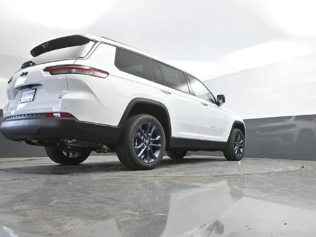 Nuevos JEEP GRAND CHEROKEE L à Estados chez autogozo