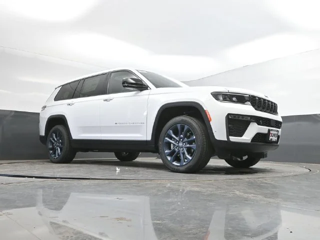 Nuevos JEEP GRAND CHEROKEE L à Estados chez autogozo